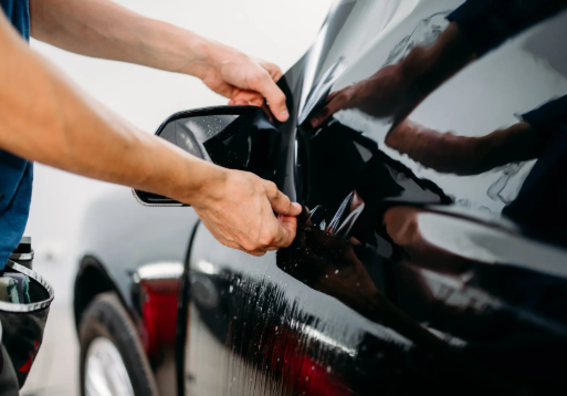 Why Is Hiring a Car Window Tinting Service Essential?